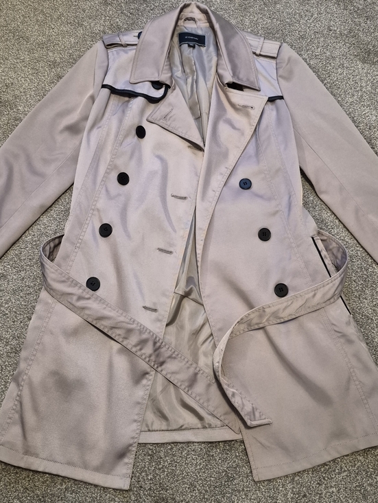 le chateau Jackets & Blazers - Le Chateau Women's Light Beige Double-Breasted Trench Coat